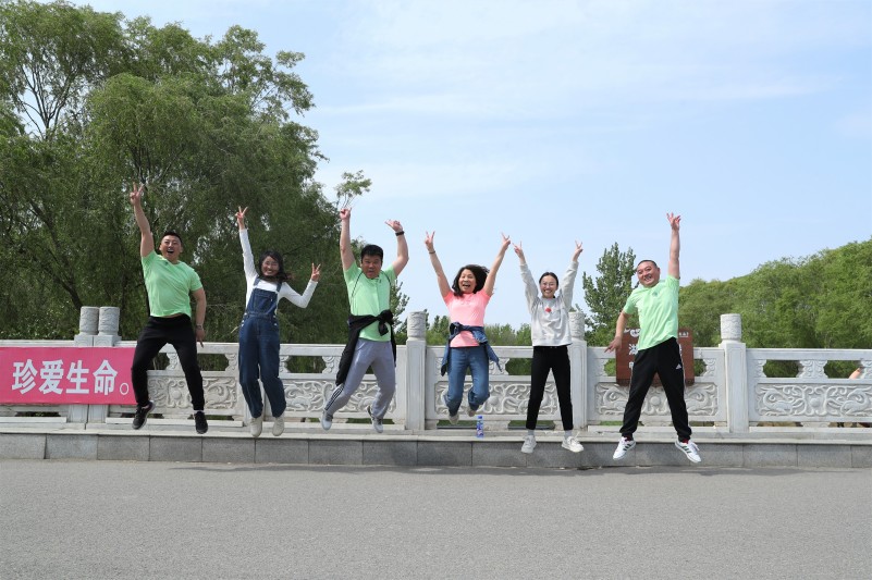 步步为赢！“踏春风”健步走活动释放团队新活力