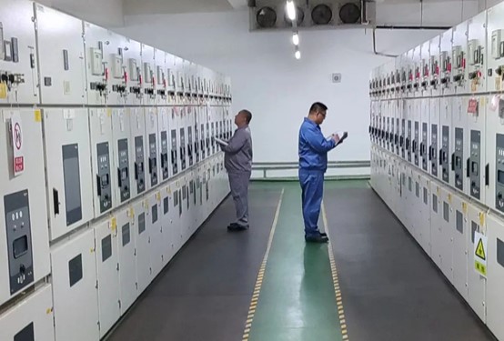 太阳很烈，你们很美！